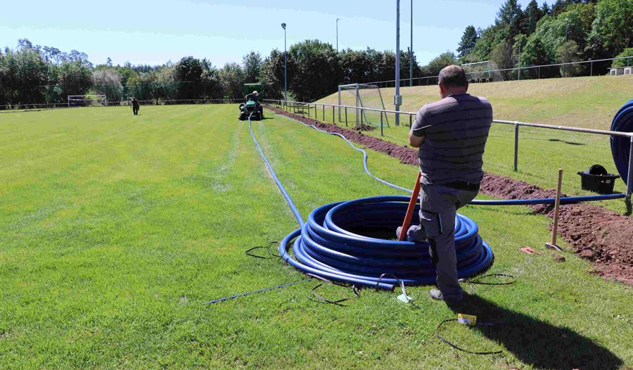 Verlegen von Wasserschläuchen